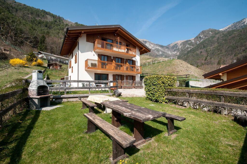 B&B Ledro Affittacamere Меццолаго Экстерьер фото
